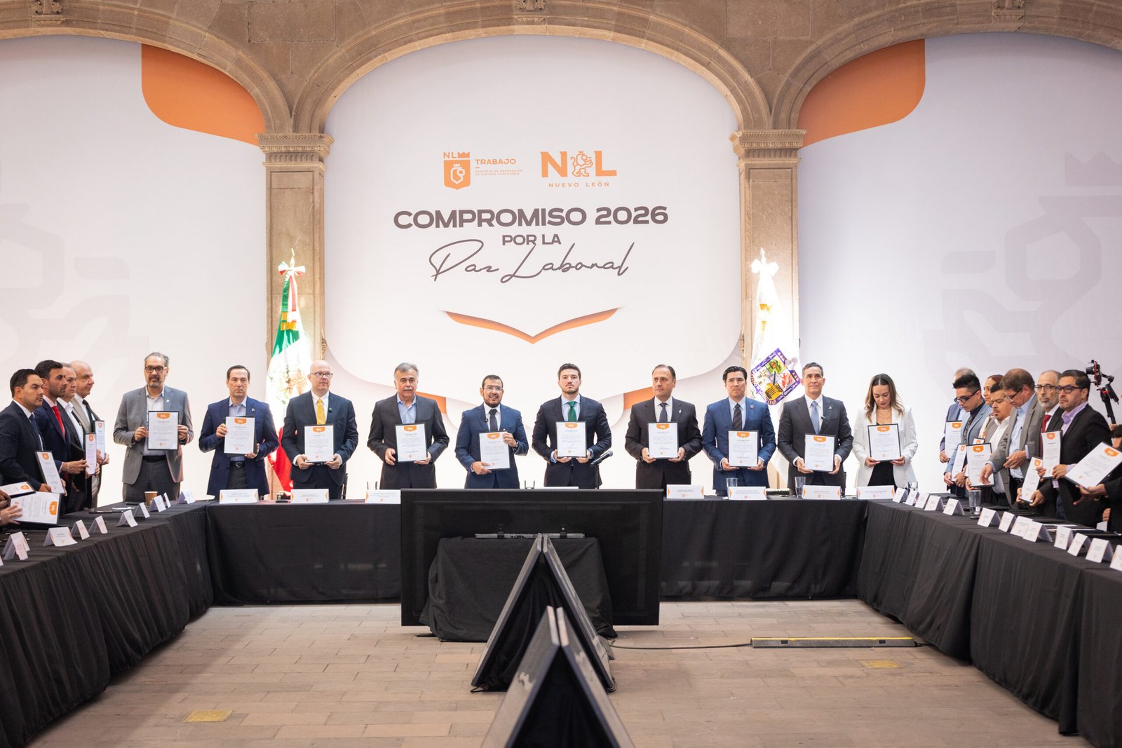 Firma Nuevo León Compromiso por la Paz Laboral
