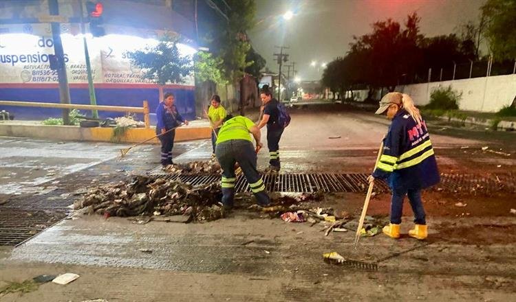 Retira Monterrey 30 toneladas de basura tras lluvias