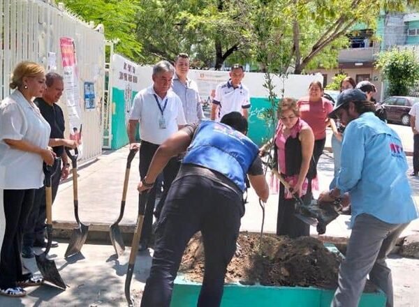 Promueve Adrián de la Garza jornadas de reforestación escolar