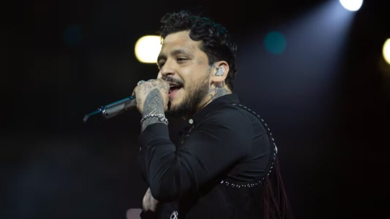 Christian Nodal brilla en la Plaza de Toros México
