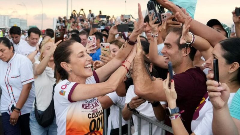 Sheinbaum cierra gira con obras, becas y entrega de tierras