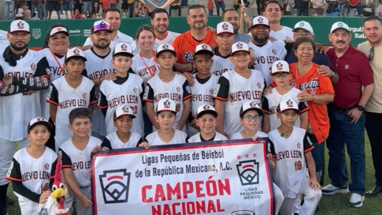 Salinas Victoria cierra exitoso torneo nacional de béisbol infantil