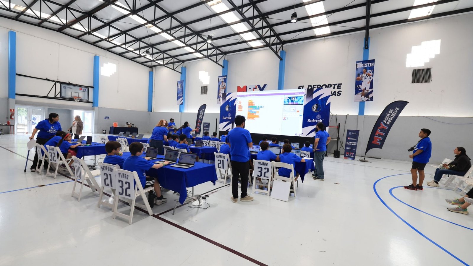 Monterrey impulsa talento juvenil con clínicas de básquetbol