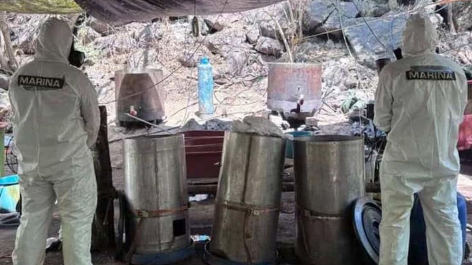 Semar desmantela 5 laboratorios clandestinos en el Pacífico mexicano