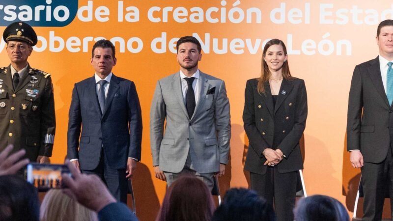 Llama Samuel a la unidad en aniversario de Nuevo León
