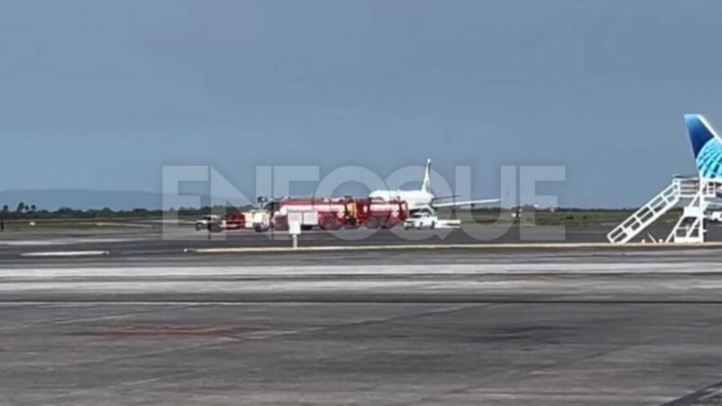 Aterriza de emergencia avión de United Airlines en Monterrey