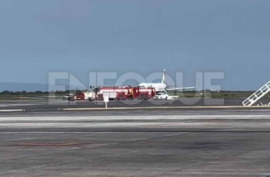 Aterriza de emergencia avión de United Airlines en Monterrey