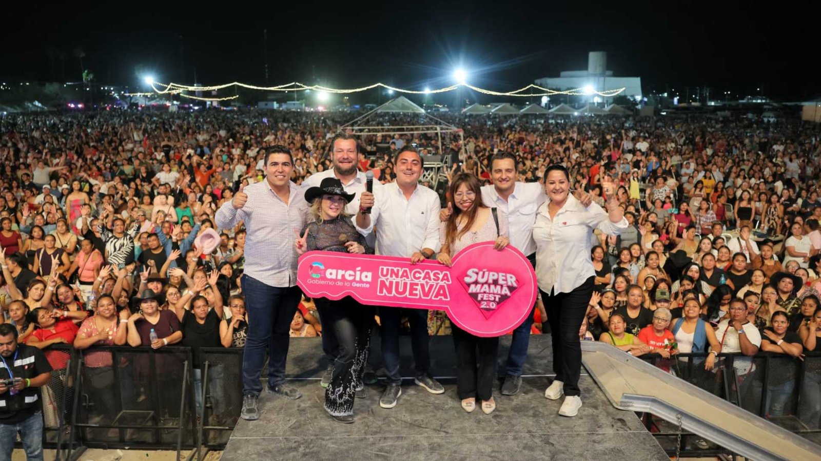 Más de 35 mil personas celebran el Súper Mamá Fest en García