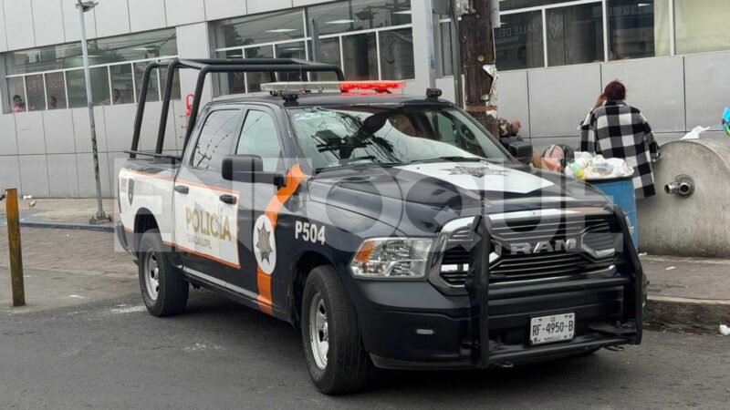 Asaltan y apuñalan a mujer en Juárez
