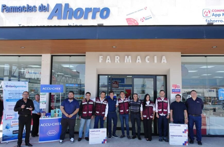 García inaugura segunda Farmacias del Ahorro