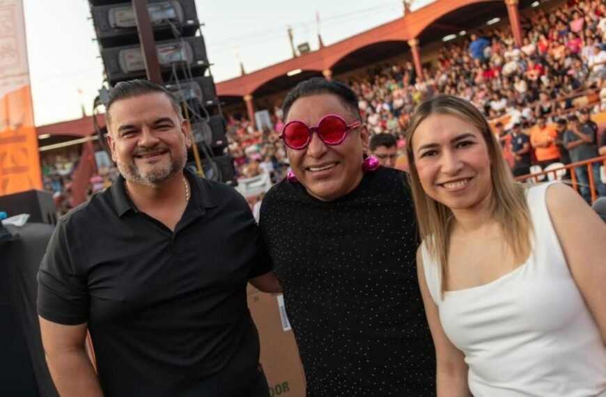 Cadereyta festeja a más de 3 mil mamás