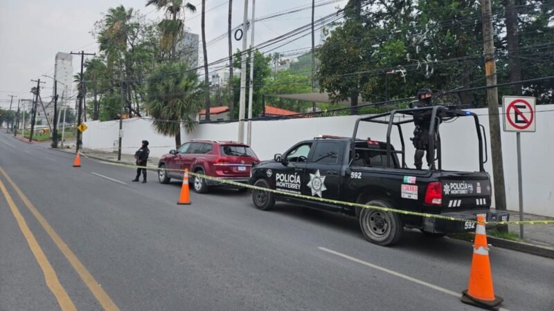 Policía asegura vehículo robado de García