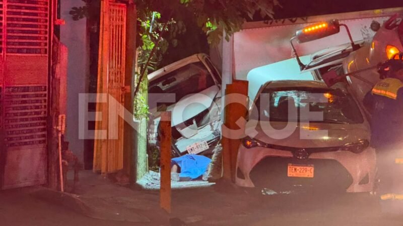 Choque múltiple deja un muerto y volcadura en San Nicolás