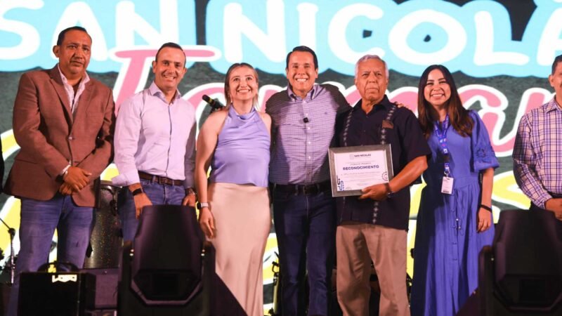 Celebra San Nicolás a más de 4 mil maestros por el Día del Maestro