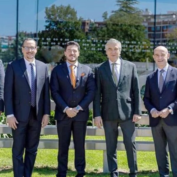 Samuel anuncia inversión de un billón para NL