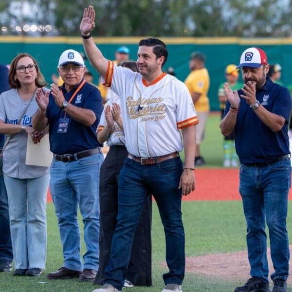 Inaugura Salinas Victoria Torneo Nacional de Béisbol “Ángel Macías”
