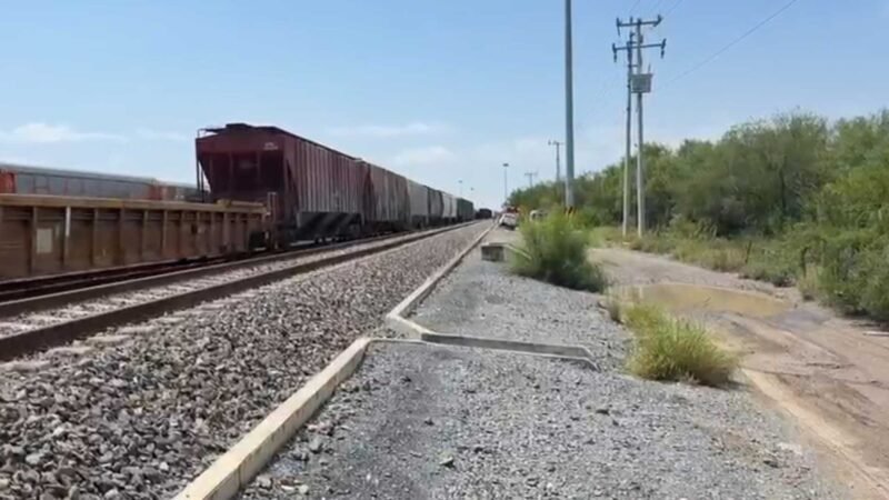 Huachicoleros provocan fuga de combustible en ducto de Pemex en El Carmen