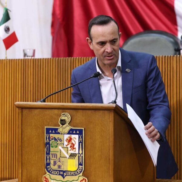 Analizan denunciar a Ulises Carlín por presunta usurpación de funciones