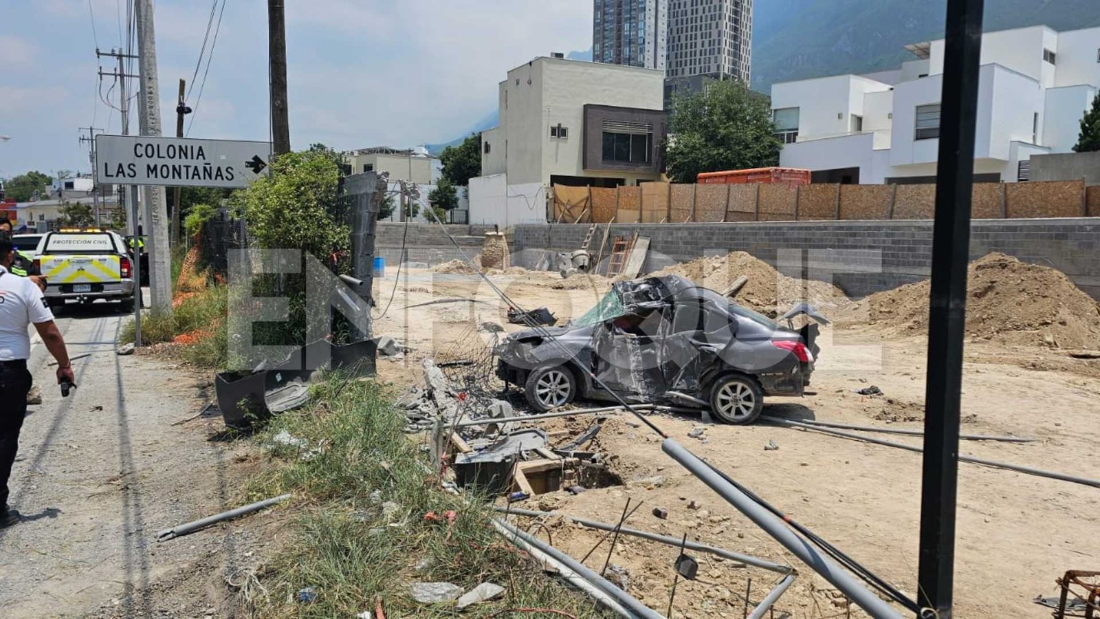 Muere conductor tras volcadura en Morones Prieto en Santa Catarina