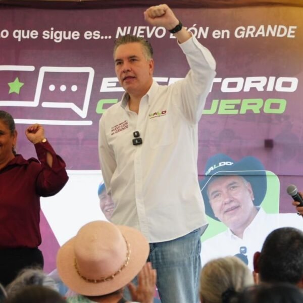 Impulsa Waldo ruta con “Escritorio Callejero” en Santa Catarina