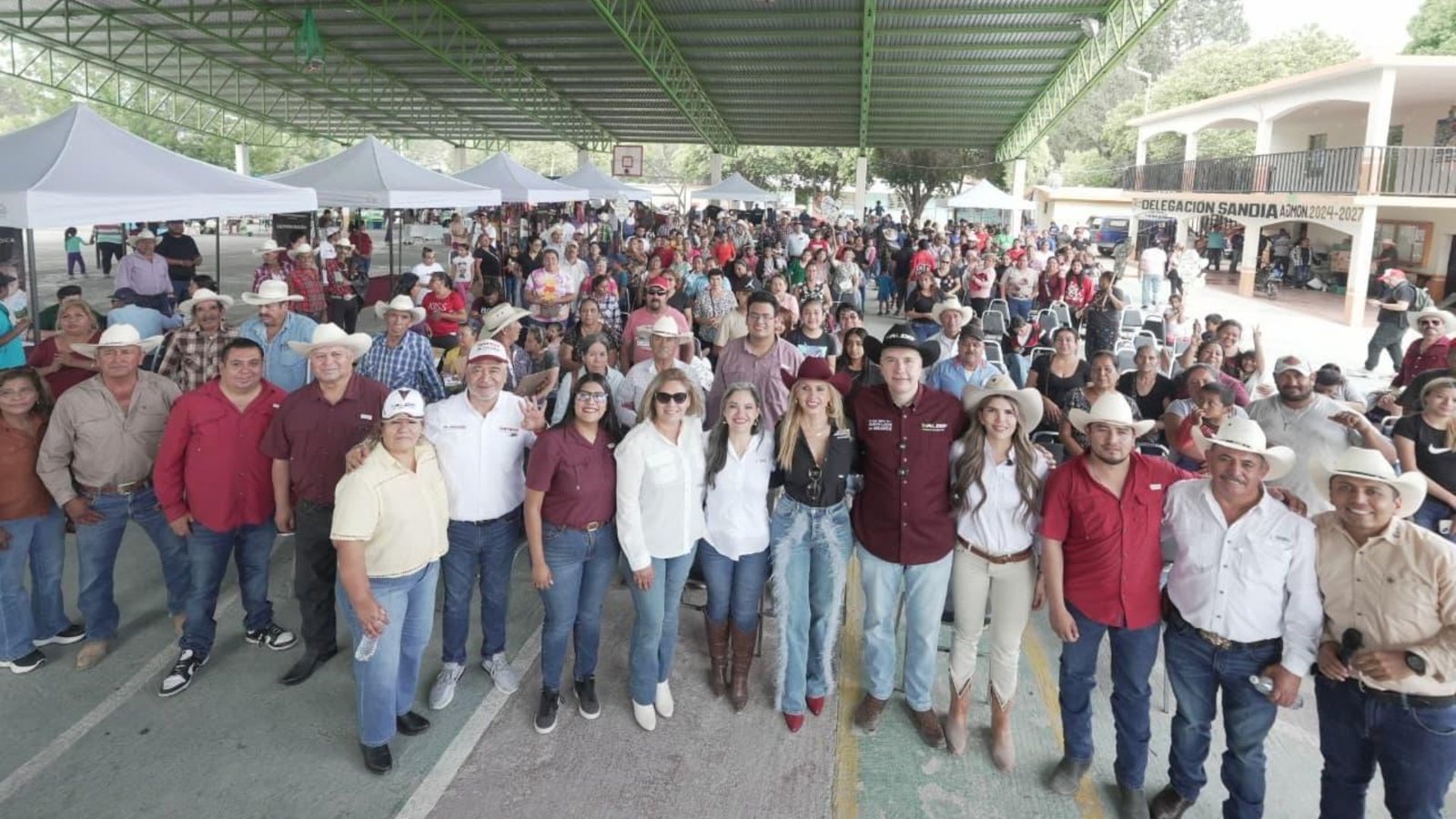Lleva Waldo segundo informe al sur y zona citrícola de Nuevo León
