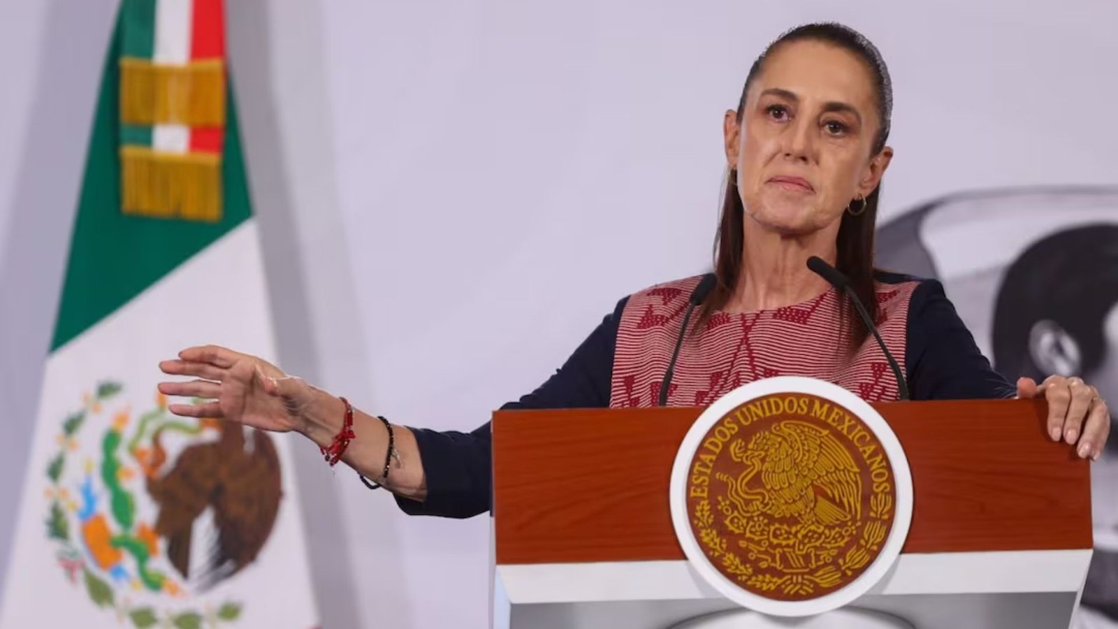 Propone Sheinbaum crear premio “El mitómano de la semana” en la mañanera