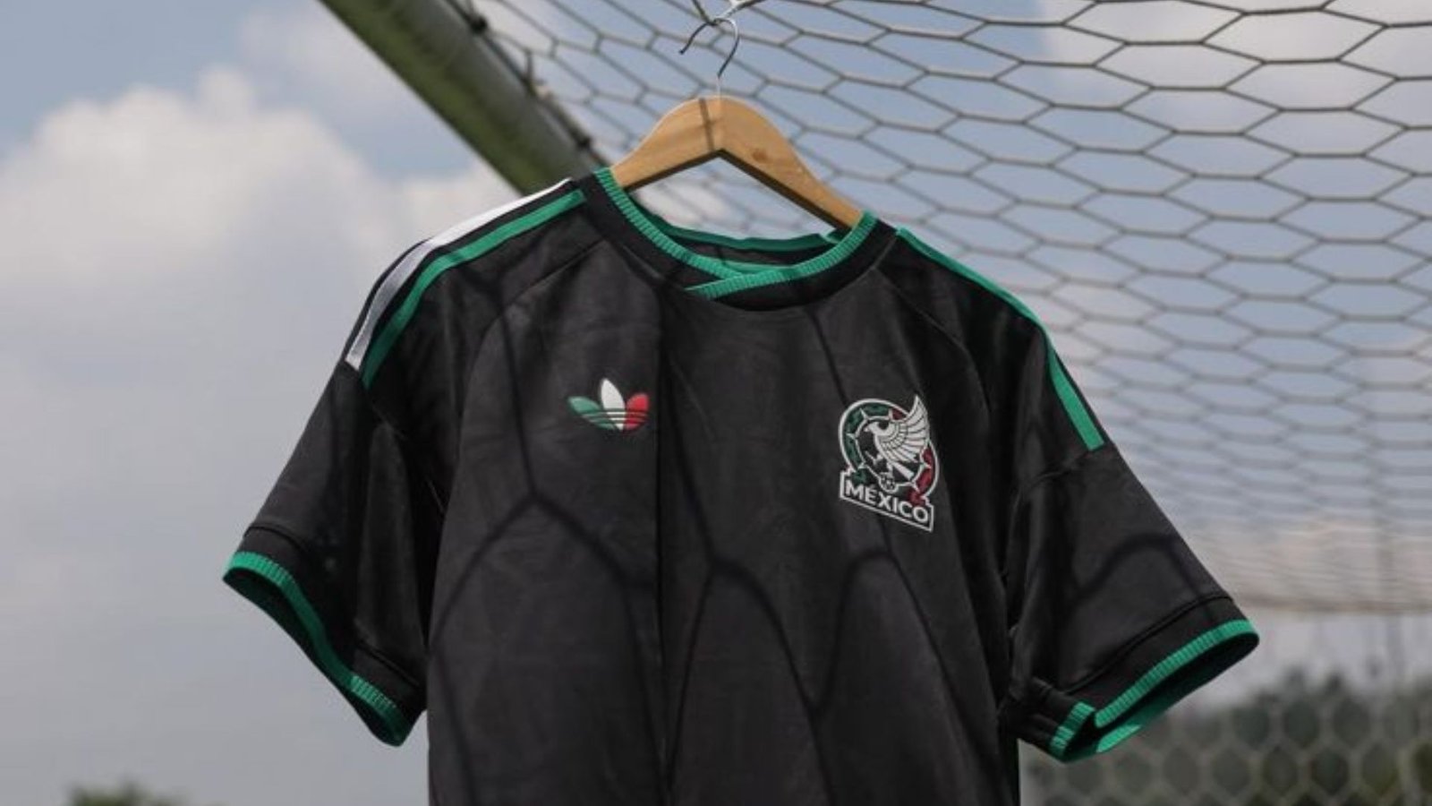 Selección Mexicana presenta uniforme negro para el Mundial 2026