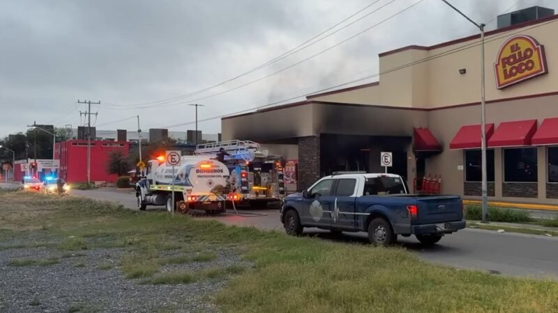 Moviliza incendio en Pollo Loco en San Nicolás