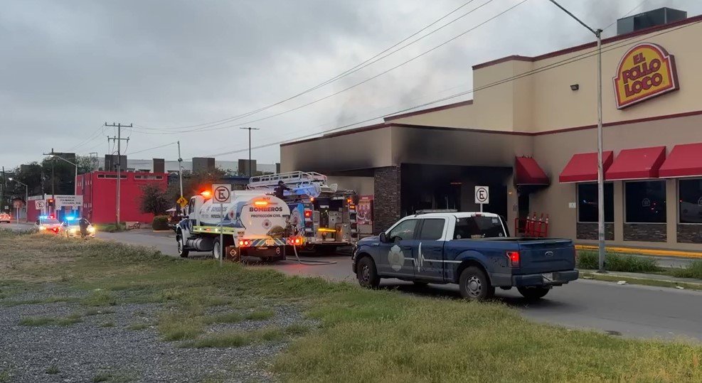 Moviliza incendio en Pollo Loco en San Nicolás
