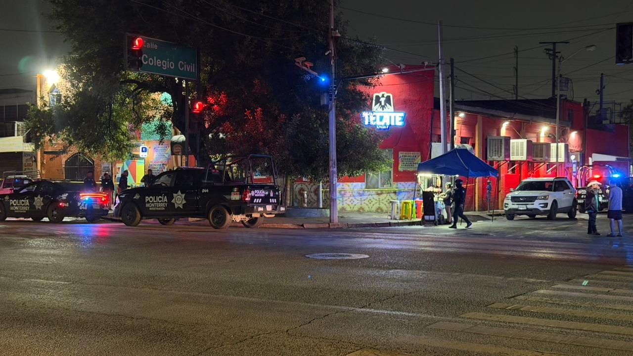 Muere hombre tras ataque armado afuera del bar El Wateke en Monterrey