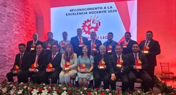 Reconocen a docentes de CECATI en Nuevo León