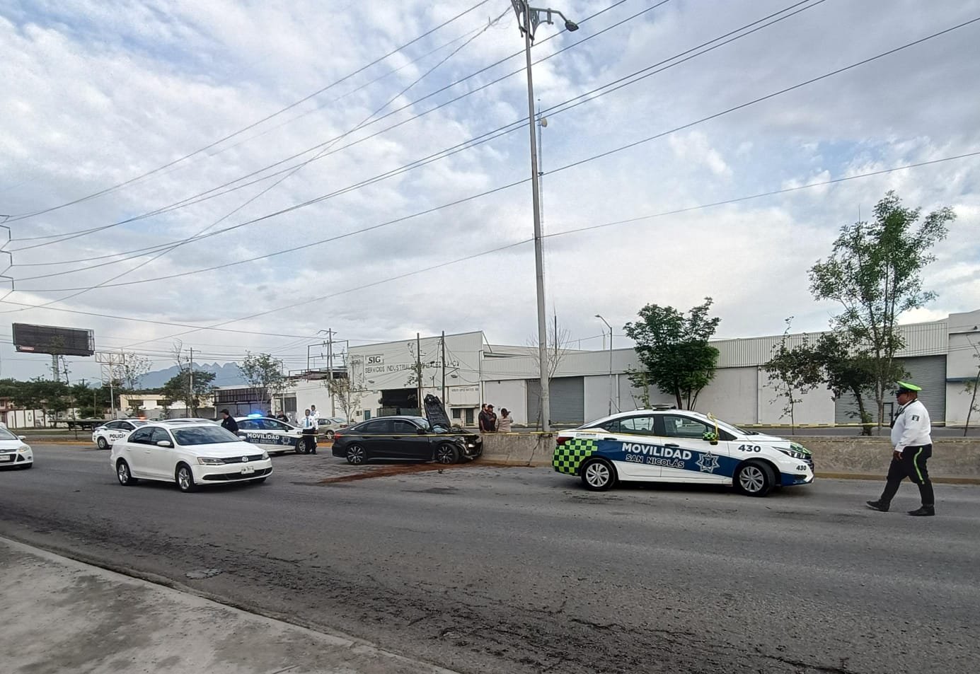 Muere conductor tras chocar contra muro en San Nicolás