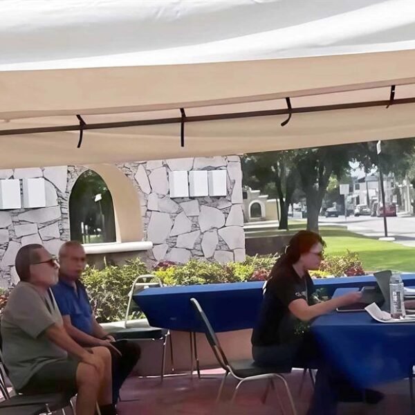 Despliega CFE módulos tras apagones en Nuevo León