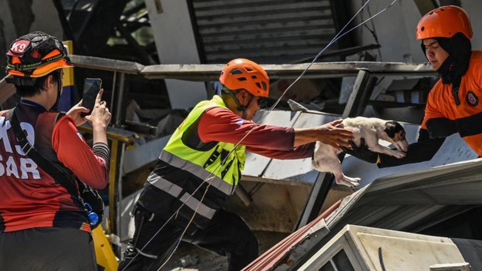 Terremoto en Filipinas deja decenas de víctimas