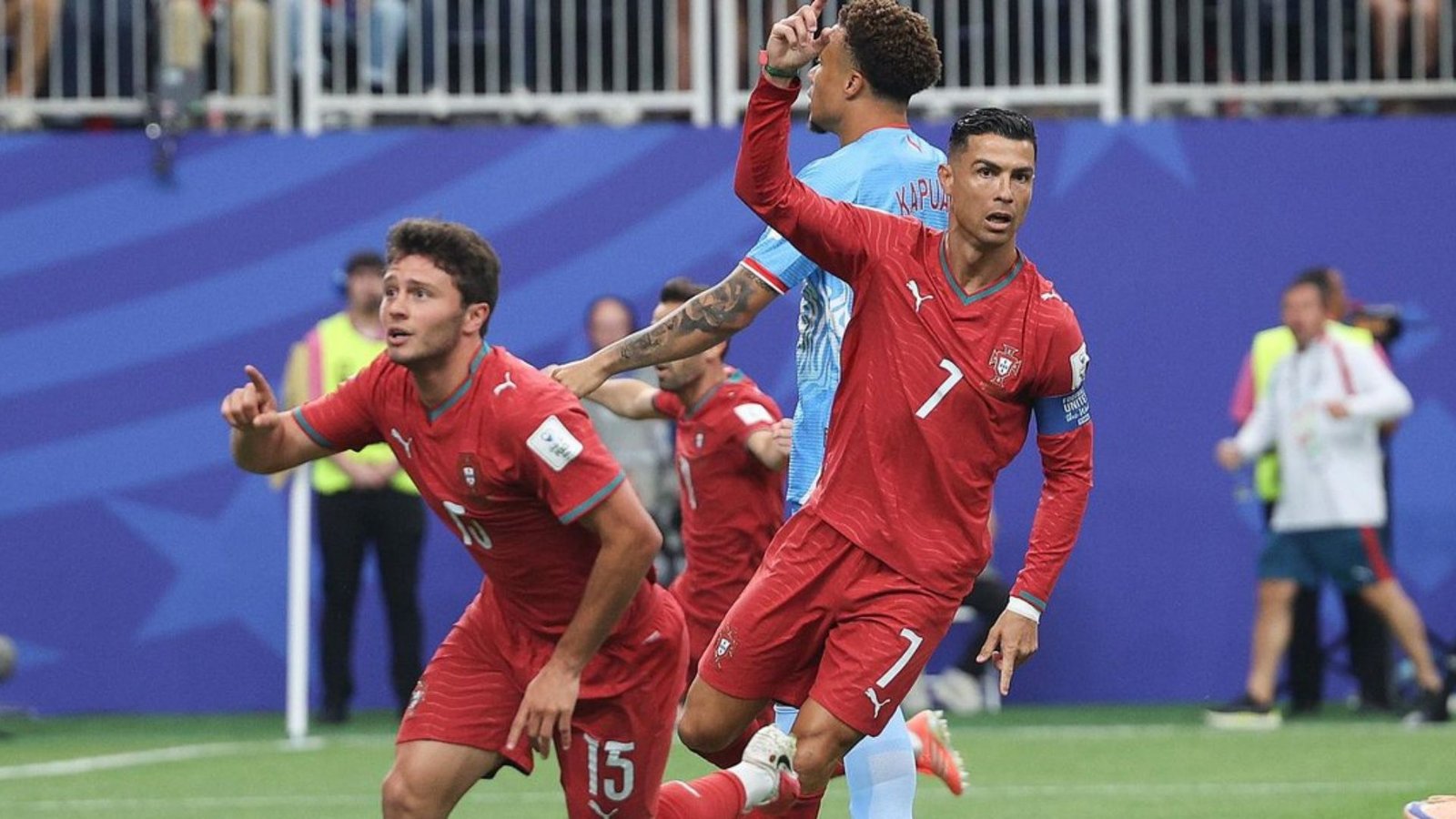 João Neves desata polémica por hablar de Cristiano Ronaldo