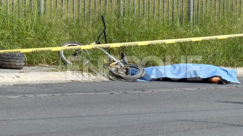 Muere ciclista atropellado por transporte de personal en Guadalupe
