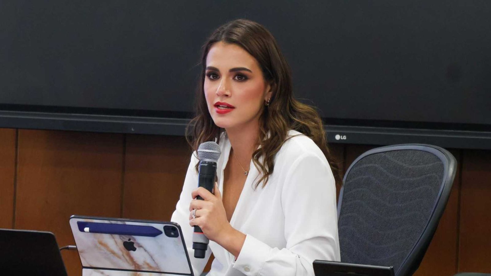 Acusa Lorena de la Garza a Morena de proteger a Samuel García