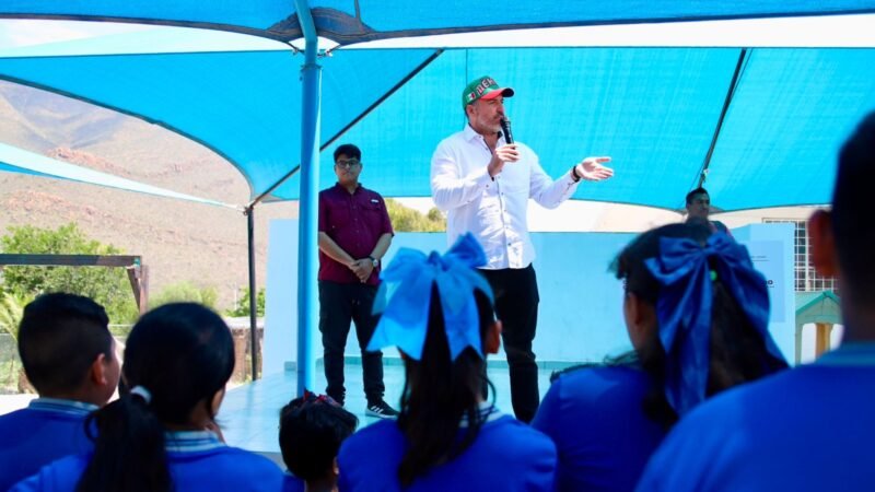 Mario Soto dona sueldo para escuela en García