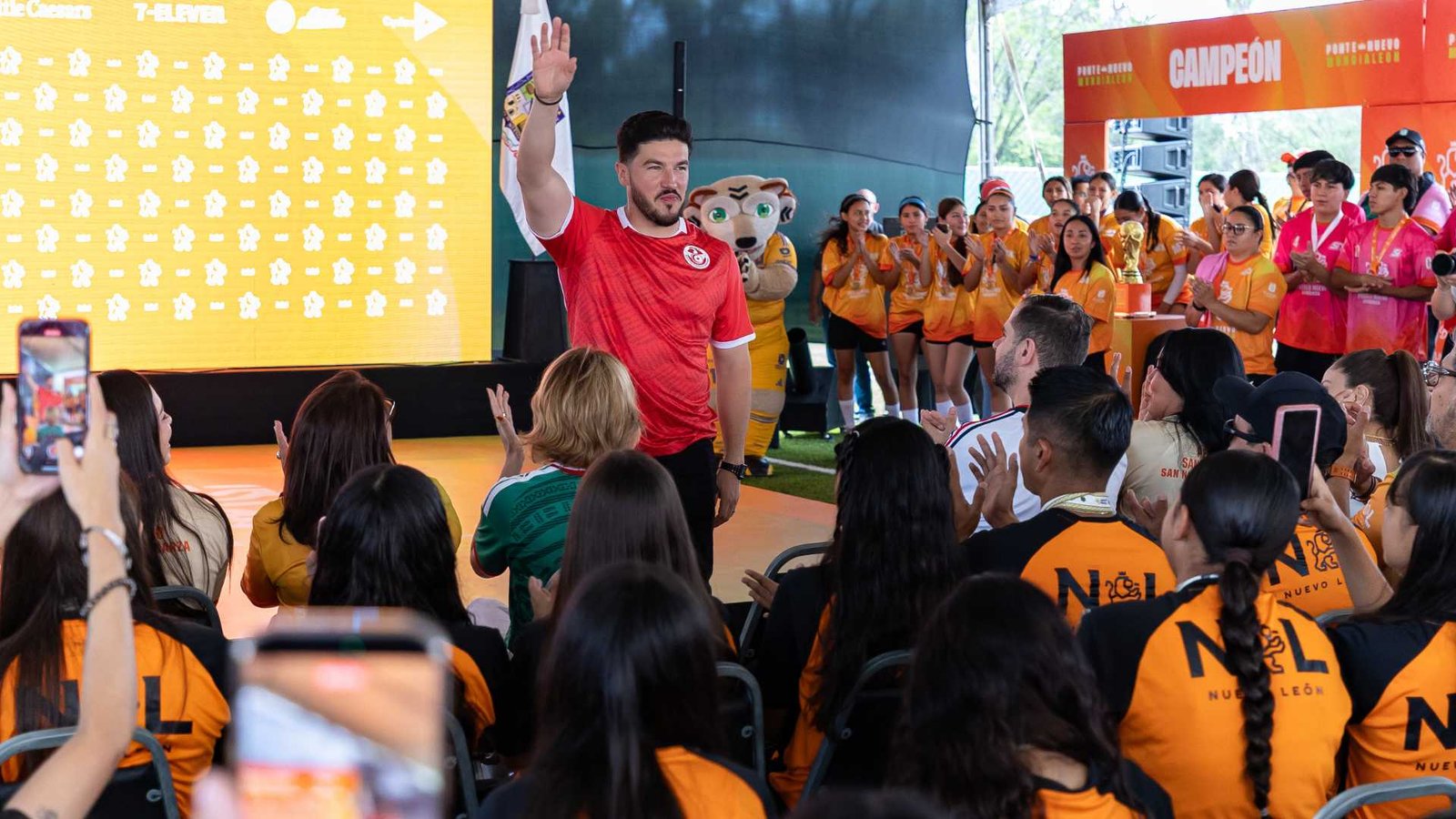 Premian a campeones de “Ponte Nuevo, Mundialeón”