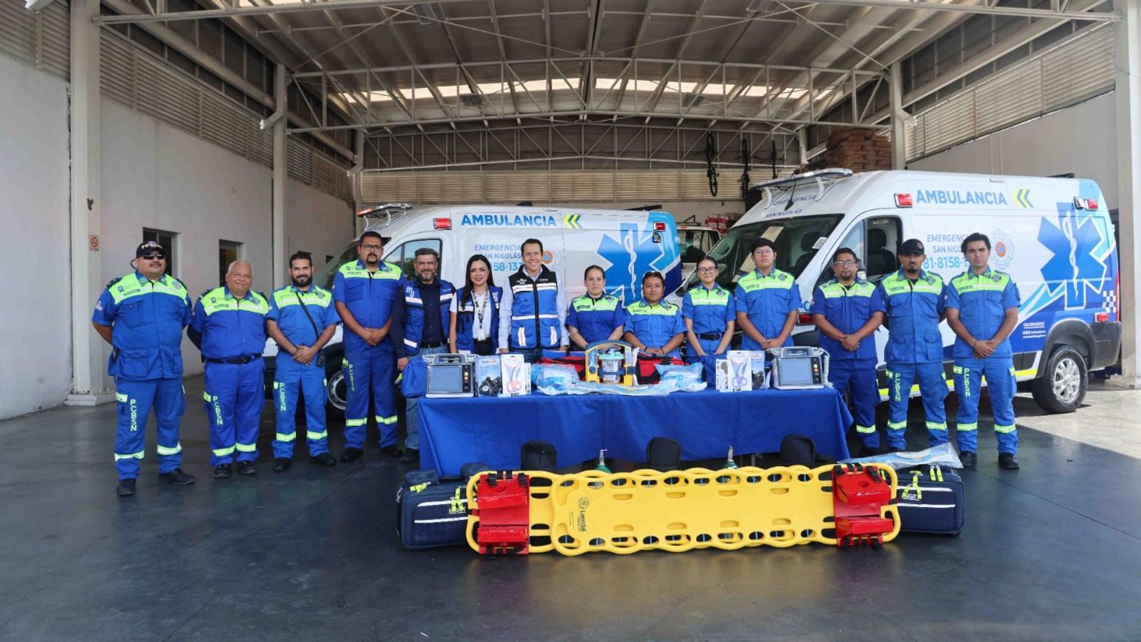 Fortalece San Nicolás atención de emergencias con dos nuevas ambulancias