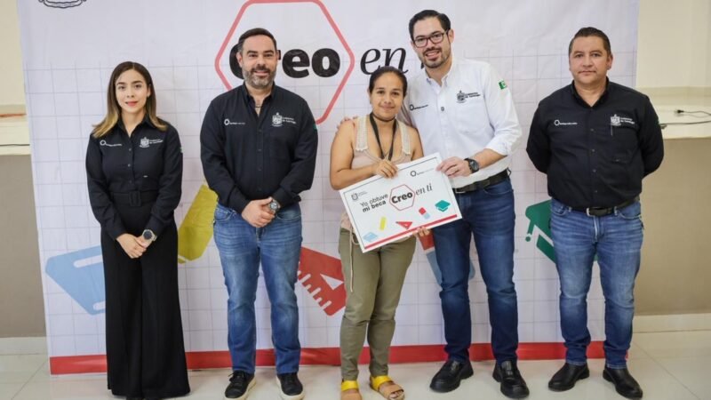 Duplican becas “Creo en Ti” para apoyar a estudiantes de Santiago