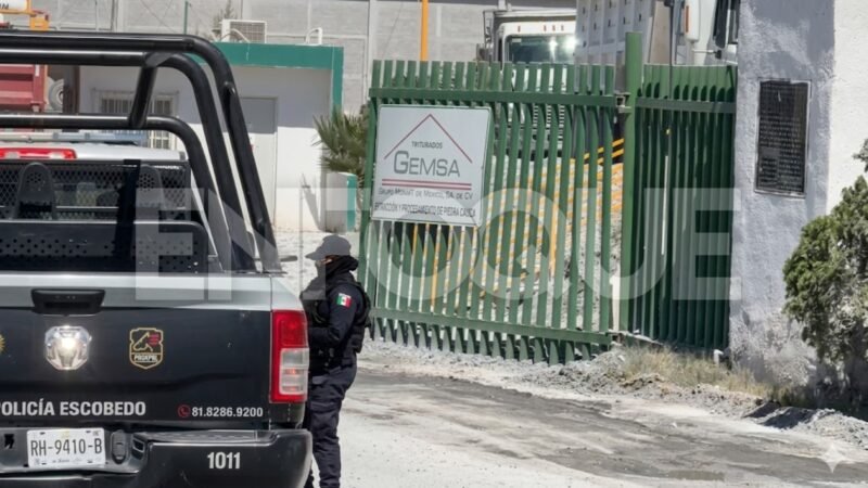 Rescatan cuerpo de trabajador sepultado tras derrumbe en pedrera de Escobedo