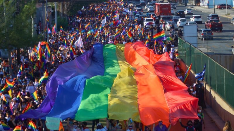 Prevén caos vial por marcha y Mundial en Monterrey