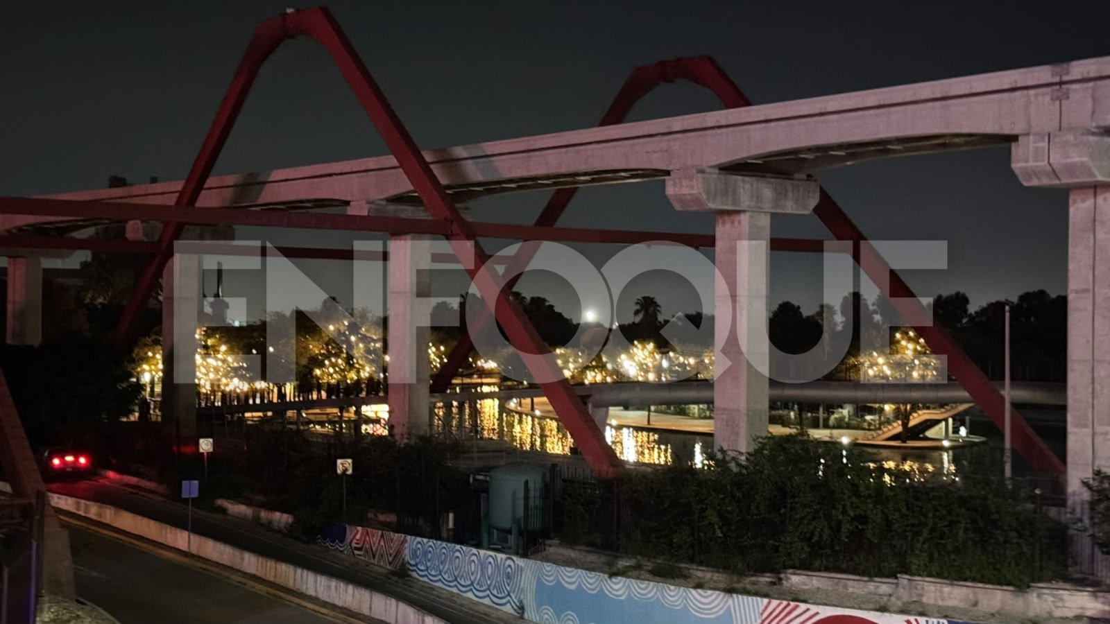 Hallan cuerpo sin vida en lago de Fundidora en Monterrey