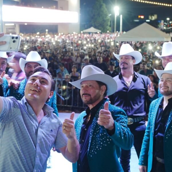 García celebra a más de 10 mil papás en el “Pa’l Viejón de Oro Fest 2.0”