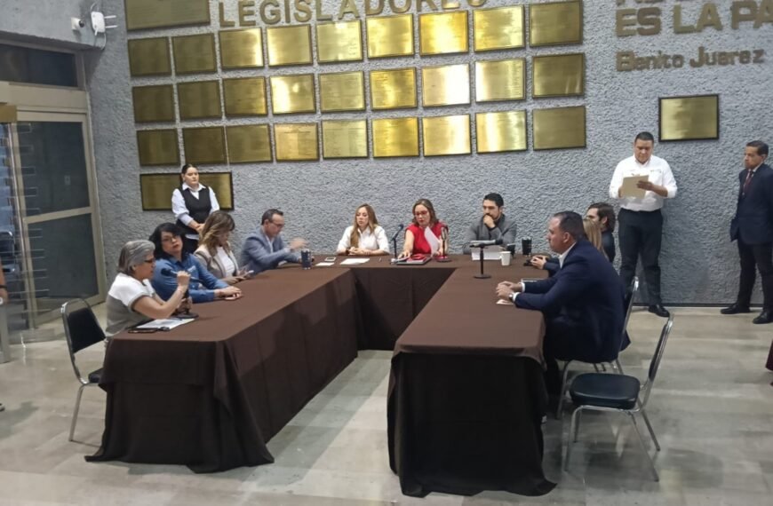 Responde Samuel a juicio político en el Congreso por escrito
