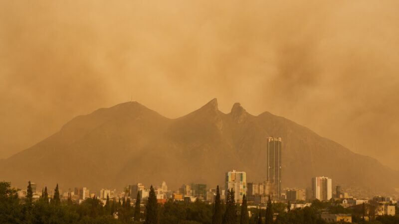 Nuevo León espera llegada de polvo del Sahara
