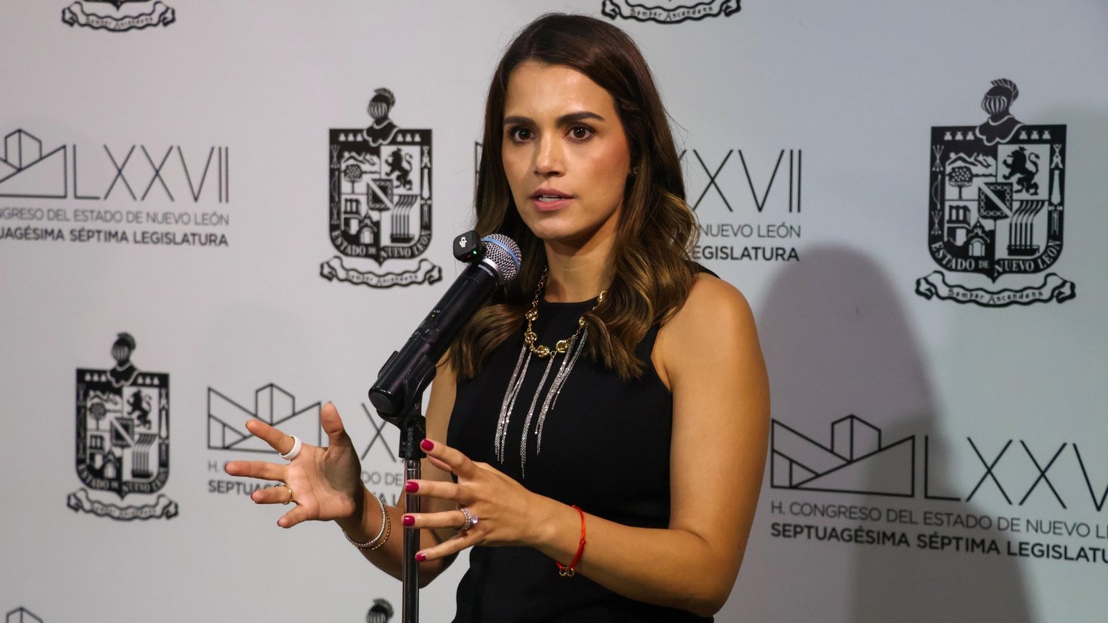Cuestionan a deudo estatal de 5 mil 500 mdp