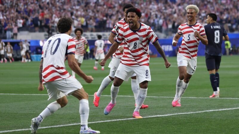 Destroza Estados Unidos a Paraguay en su debut