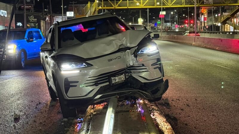 Huye Conductor después de chocar en Paseo de los Leones